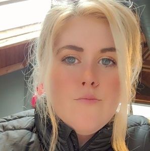 Meet your Posher, Halanna